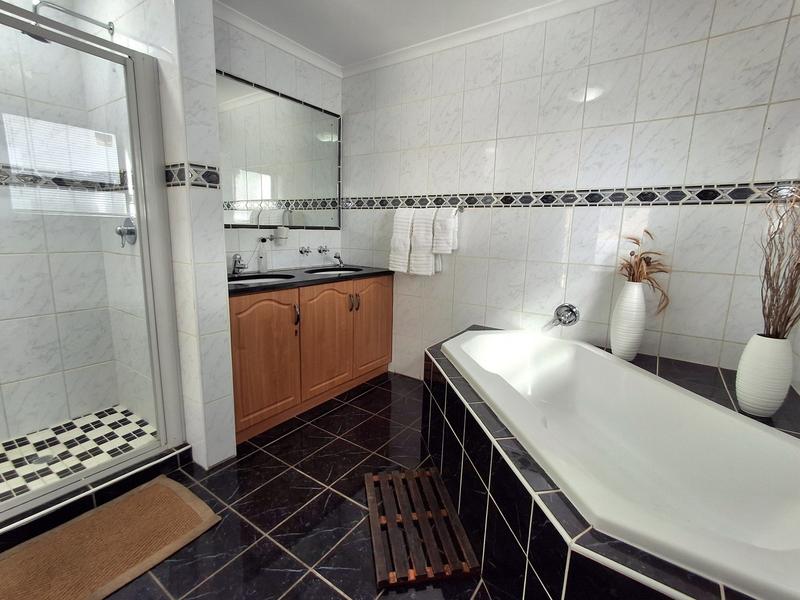 4 Bedroom Property for Sale in Britannia Bay Western Cape